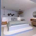 Infinity Blue Boutique מלון 4*
