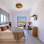 Hotel Infinity Blue Boutique 4*