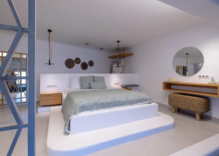 Infinity Blue Boutique Szálloda 4*